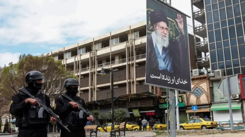 Iran ra lệnh bắn người hôi của trong chiến sự