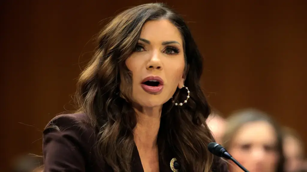 Tổng thống Trump thay Bộ trưởng An ninh Nội địa Mỹ